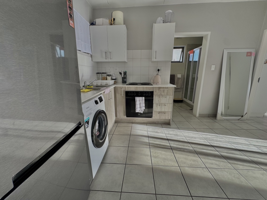 To Let 1 Bedroom Property for Rent in Parklands Western Cape